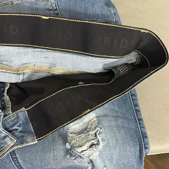 Bombshell Skinny Premium Stretch High-Rise Destructed Jean Size 26 - Picture 10 of 13